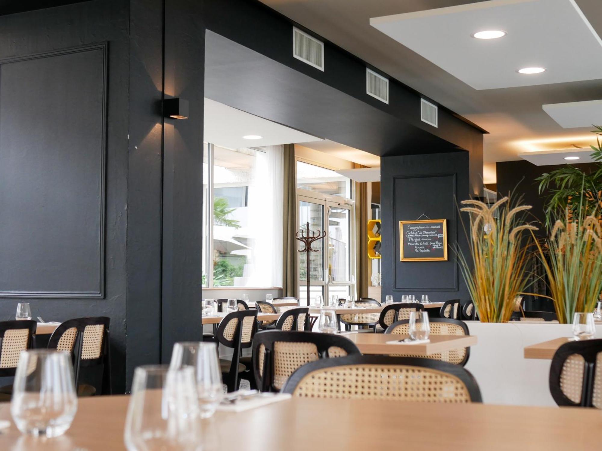Готель Ibis Styles Poitiers Nord Екстер'єр фото
